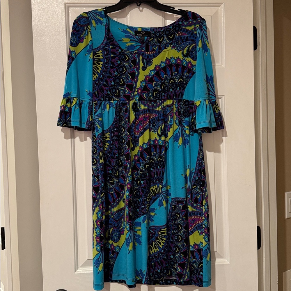 Women’s Size 4 Ronni Nicole Dress